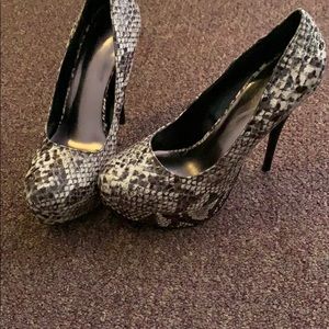 Snake skin printed high heels